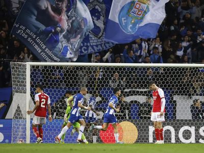 Porto stun Arsenal with late goal to secure 1-0 victory in Champions League