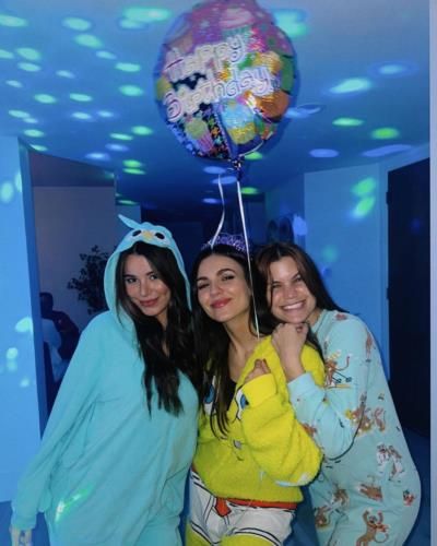 Victoria Justice And Friends: Exuding Joy And Friendship
