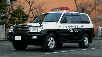 Japanese Police Use This Specially Equipped Toyota Land Cruiser