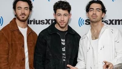 Nick Jonas And Brothers Workout Ahead Of Philippines Show
