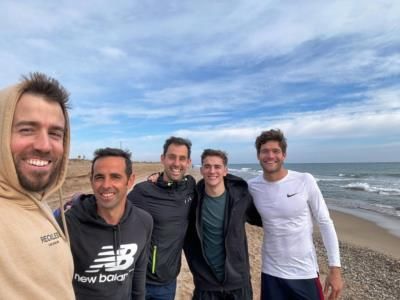 Marcos Alonso's Positive Recovery Update With Friends By The Beach