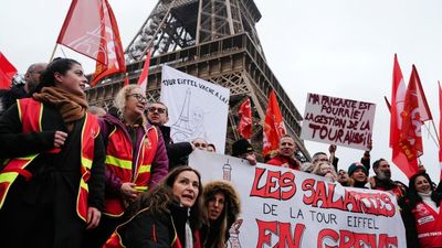 Eiffel Tower closed for fourth day as staff continue strike