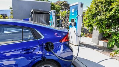 Electric vehicle charging sparks concern among drivers