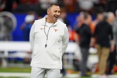 Texas Extends Coach Sarkisian's Contract, Boosts Salary To .3M