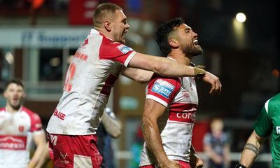 Hull KR battle past Leeds to continue perfect start to Super League season