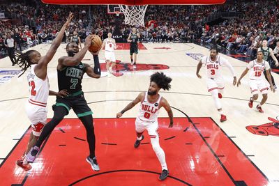 PHOTOS: Boston at Chicago – Celtics put away a pesky, banged-up Bulls 129-112