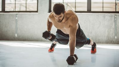 I did 60 dumbbell renegade rows every day for a week — here's what happened