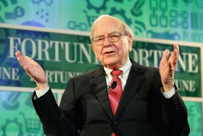 5 questions for Warren Buffett about Berkshire Hathaway's annual report