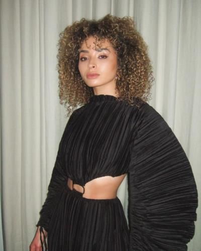 Ella Eyre Stuns In Bold Instagram Photoshoot