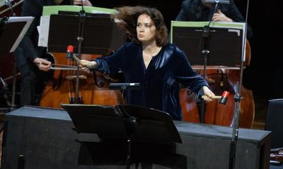 Patricia Kopatchinskaja/Aurora Orchestra review – ferocious evocation of humanity’s reckoning