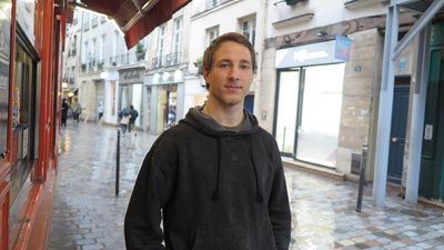 A Ukrainian soldier in France speaks about writing and recovery