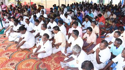 Rameswaram fishermen associations begin hunger fast, demand Centre’s immediate intervention in arrests by Sri Lanka