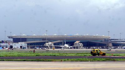 Trespasser enters Mumbai airport unchecked, raises alarm bells