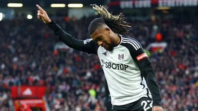Alex Iwobi stars as Fulham shock Manchester United for rare win at Old Trafford