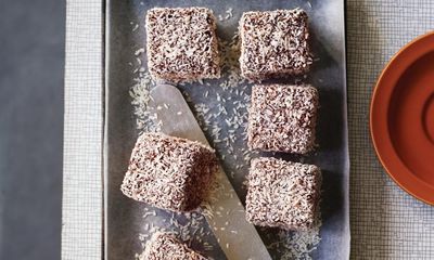 Great vintage bake-off: why lamingtons survive while fruitcakes fell from favour