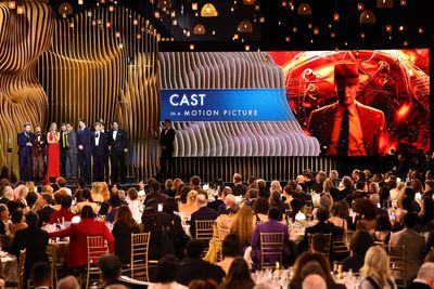 5 Oscar takeaways from the 2024 SAG Awards, including why Oppenheimer has all the momentum