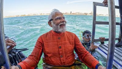 Divine experience, says PM Modi after scuba diving near Dwarka