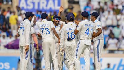 Ind vs Eng fourth Test | Jurel, Ashwin and Kuldeep tilt the scales India’s way on dramatic day