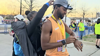 Texan sets record for running half-marathon handcuffed (Guinness verification pending)