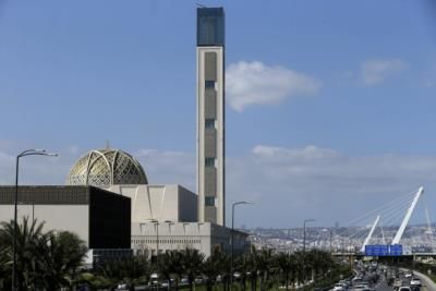 Algeria Inaugurates Giant Mosque Amid Political Upheaval