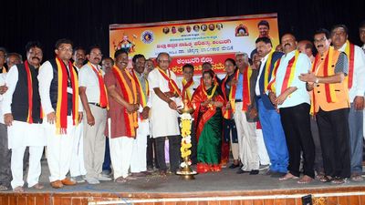Sahitya Sammelan begins on a dull note in Kalaburagi