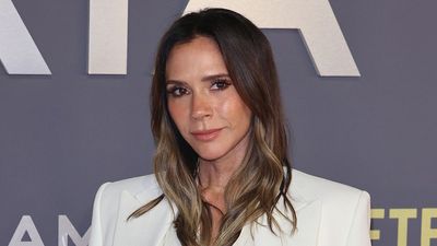 Forget the trends, Victoria Beckham only wears two chic shades on her nails