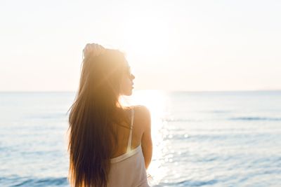 Sunlight Affects Female Fertility? Study Says Moderate Exposure Improves Ovarian Reserve After 30