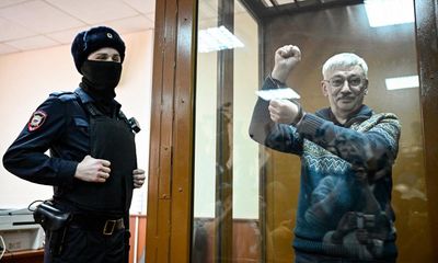 Russian human rights campaigner sentenced to jail for denouncing war