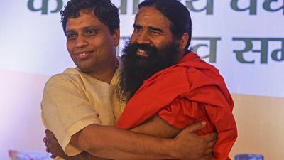 Supreme Court issues contempt notice to Patanjali, its MD Balkrishna