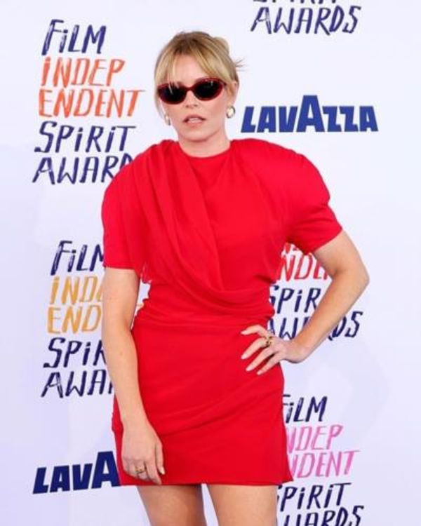 Elizabeth Banks Radiates Elegance In Stunning Red Dress