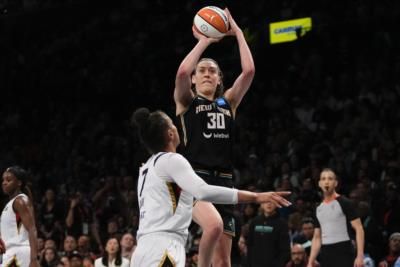 Breanna Stewart Re-Signs With New York Liberty