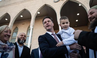 Morning Mail: Muslim leaders boycott state dinners, businessman visa case, Palmer claims anti-vaccine mandate ‘victory’
