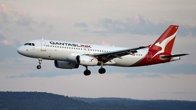 Pilots resume strike at Qantas subsidiary over pay
