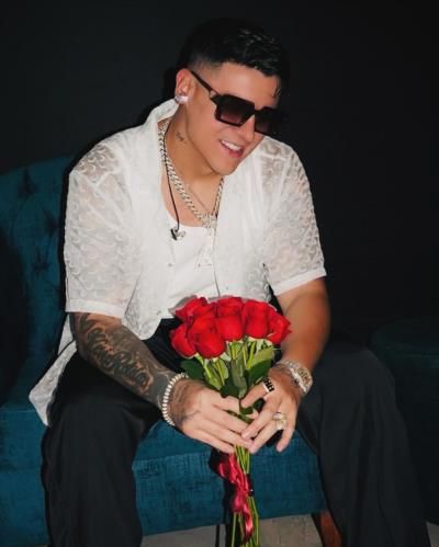 Kevin Roldan's Instagram Photoshoot Captures Friendship And Good Vibes
