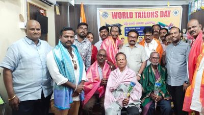 Traditional tailors facing ‘readymade’ threat, say office-bearers of Srikakulam Lions Club