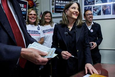 Marianne Williamson ‘un-suspends’ campaign after Michigan primary