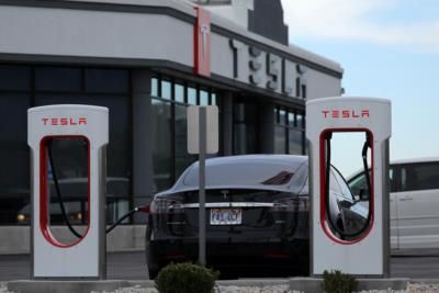 Italy Explores Partnership With Tesla And Chinese Carmakers