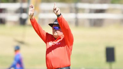Marais Erasmus to retire from international cricket umpiring after Australia-New Zealand Tests