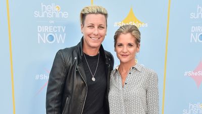 Experts say Glennon Doyle and Abby Wambach's color choices make their bedroom a 'relaxing retreat'