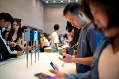 Chinese Retailers Offer Further Discounts On Iphone 15