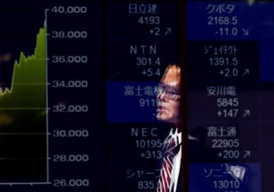 Japanese Investors Favor Overseas Equities Over Domestic Market