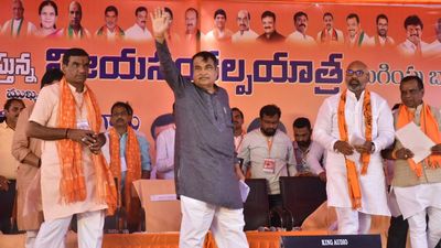 Rise above caste and creed, vote for BJP: Gadkari