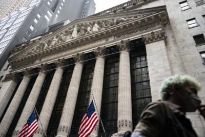 Wall Street Drifts Near Record Highs As Inflation Eases