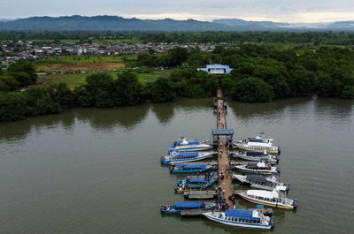 Over 3,000 stranded as boat captain arrests halt Darién Gap migration