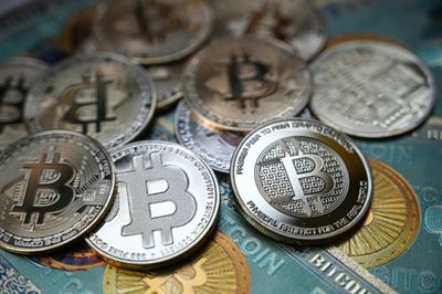 Data Shows US Govt. Transferred Over $900M Seized Bitcoin Amid BTC's $60K Jump