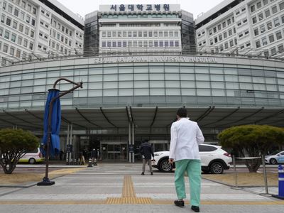 South Korea launches legal action to force striking doctors back to work