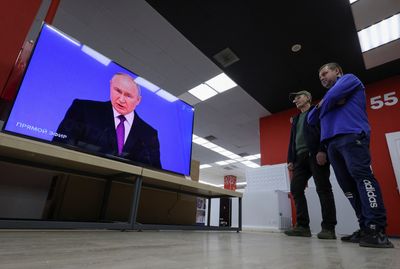 After Macron touted troops to Ukraine, Putin warns West of nuclear war risk