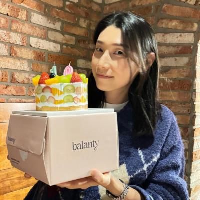 Kim Yeon-Koung Celebrates Birthday In Style With Blue Outfit