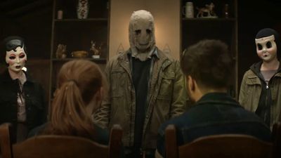 The first trailer for The Strangers horror remake is here, and it looks like a mix between Hush and Thanksgiving