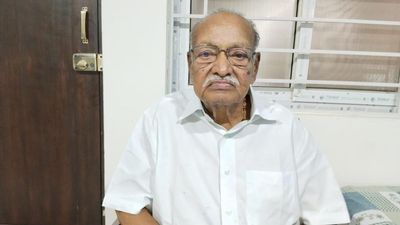 Srikakulam hotelier accuses son of neglecting him, approaches RDO court for justice